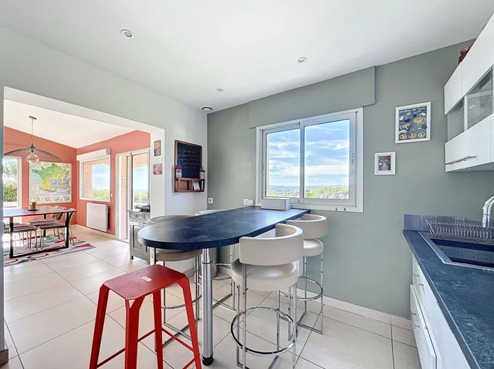 Image No.8-3 Bed House for sale