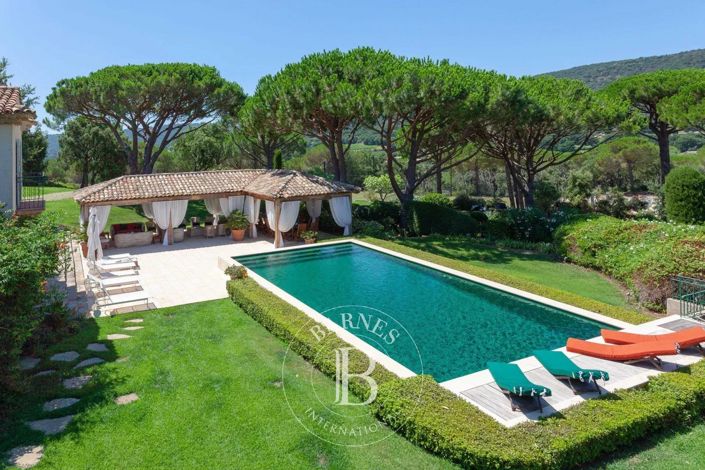 Image No.2-10 Bed House for sale