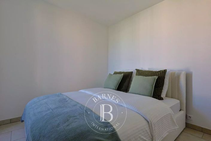 Image No.8-3 Bed Apartment for sale