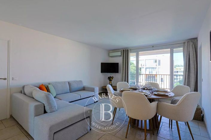 Image No.9-3 Bed Apartment for sale