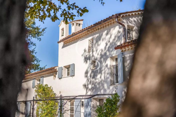 Image No.22-8 Bed House for sale