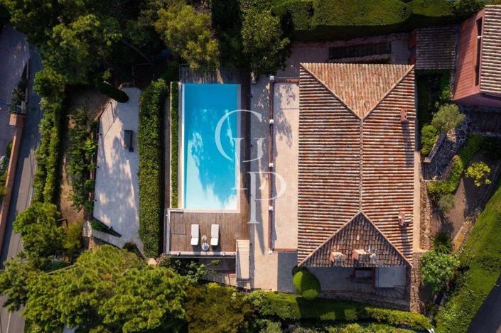 Image No.17-6 Bed House for sale