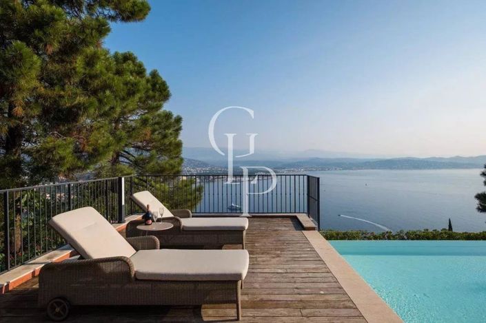 Image No.2-6 Bed House for sale