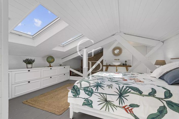 Image No.12-5 Bed House for sale