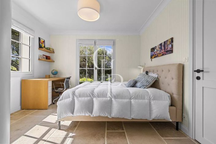 Image No.13-5 Bed House for sale