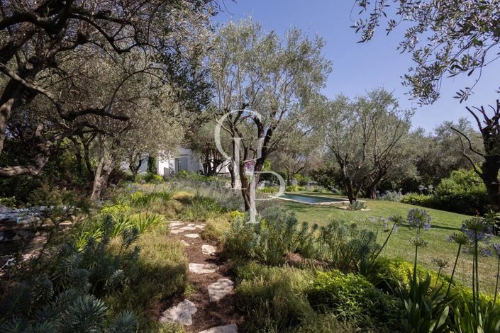 Image No.17-5 Bed House for sale