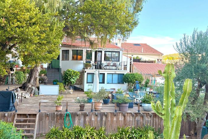 Image No.1-2 Bed House for sale