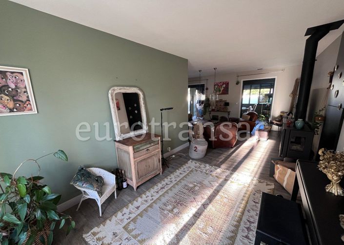 Image No.3-3 Bed House for sale