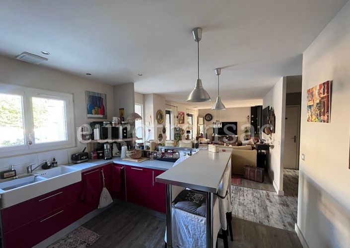 Image No.7-3 Bed House for sale