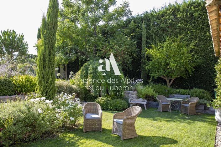 Image No.19-6 Bed House for sale