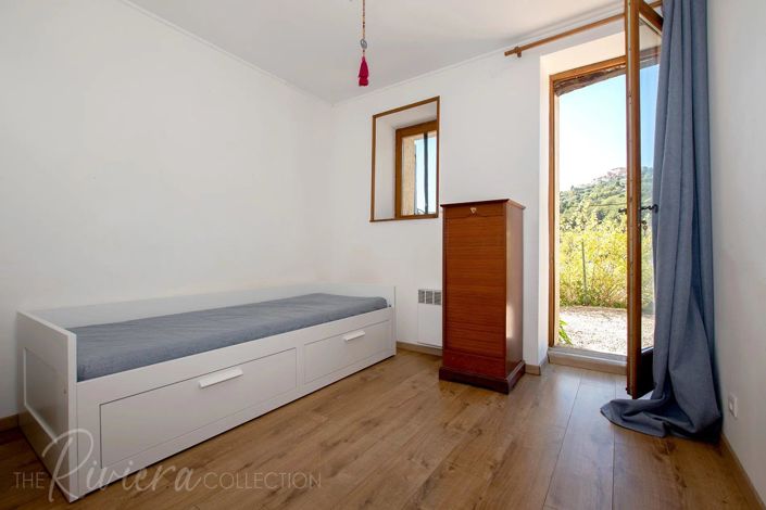 Image No.21-3 Bed House for sale