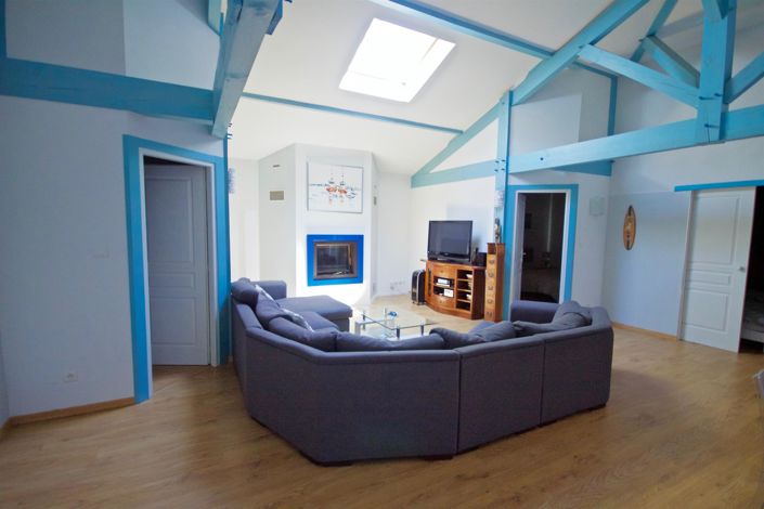 Image No.11-6 Bed House for sale