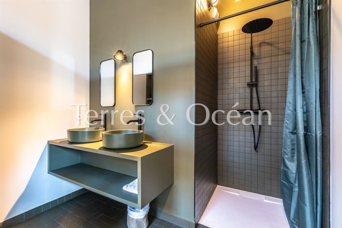 Image No.15-4 Bed House for sale