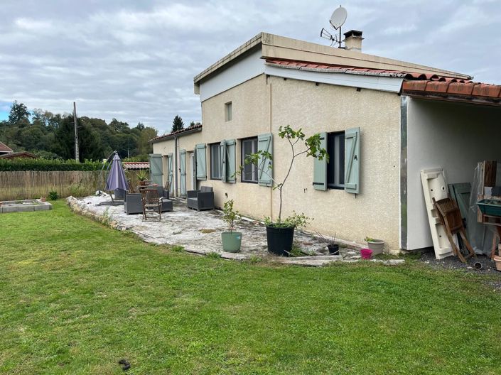 Image No.10-3 Bed House for sale