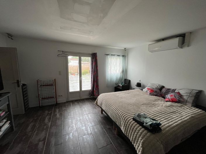 Image No.11-3 Bed House for sale