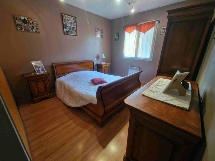 Image No.19-3 Bed House for sale