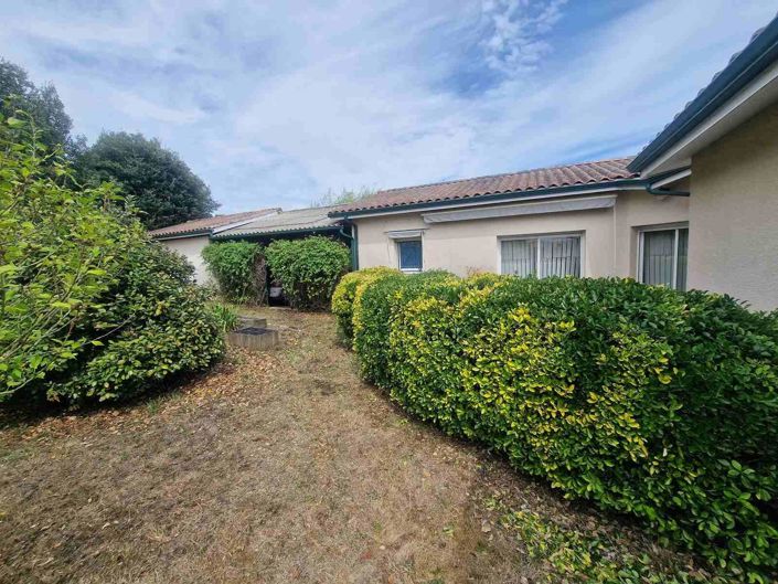 Image No.2-Maison de 3 chambres à vendre à Saint-Ciers-de-Canesse