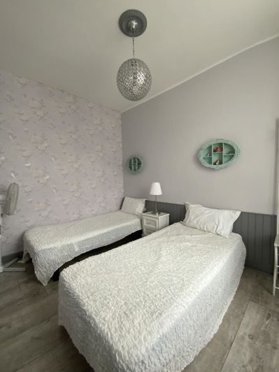 Image No.18-11 Bed House for sale