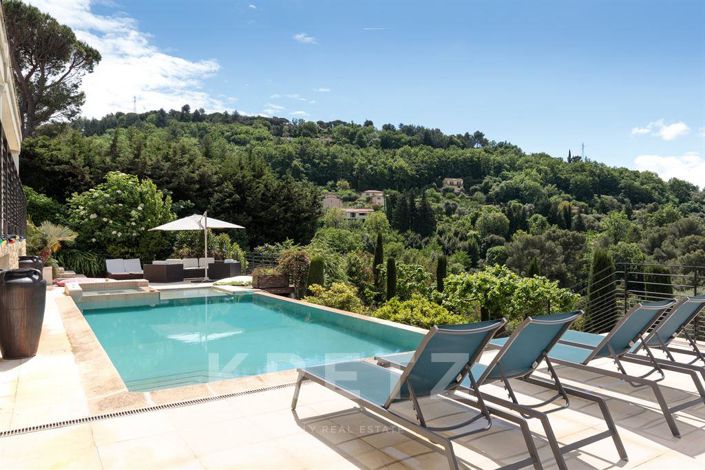 Image No.4-5 Bed House for sale