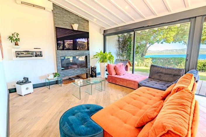 Image No.10-8 Bed House for sale