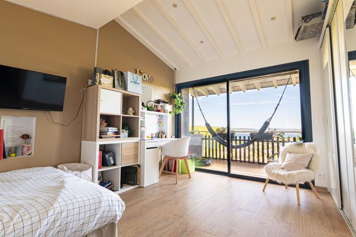 Image No.15-8 Bed House for sale