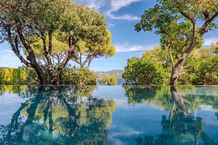 Image No.2-8 Bed House for sale