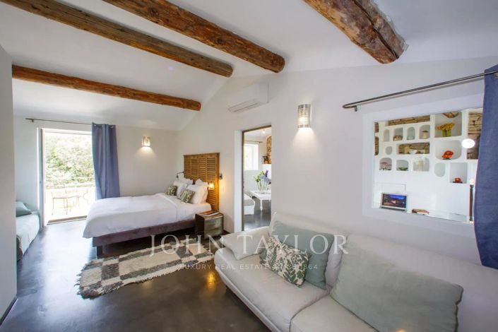 Image No.12-6 Bed House for sale