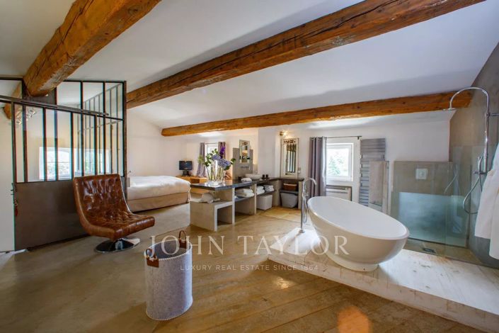 Image No.14-6 Bed House for sale