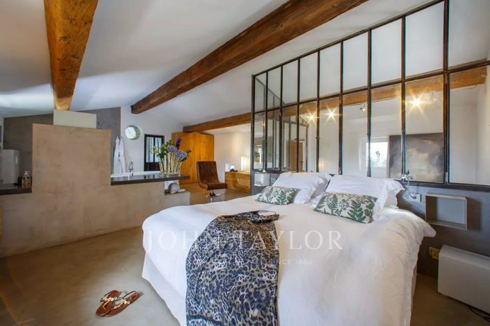 Image No.16-6 Bed House for sale