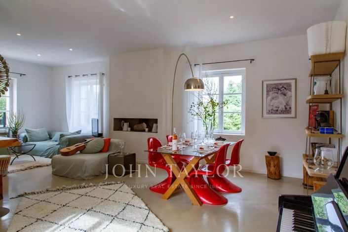 Image No.7-6 Bed House for sale