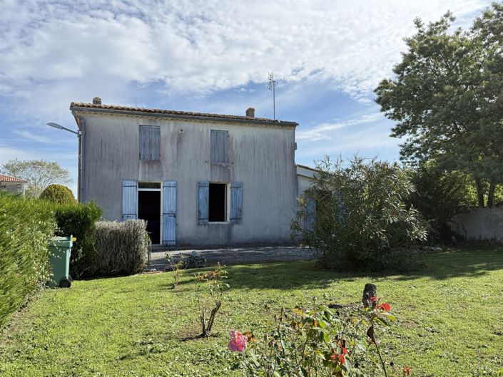 Image No.1-Maison de 1 chambre à vendre à Chenac-Saint-Seurin-d'Uzet