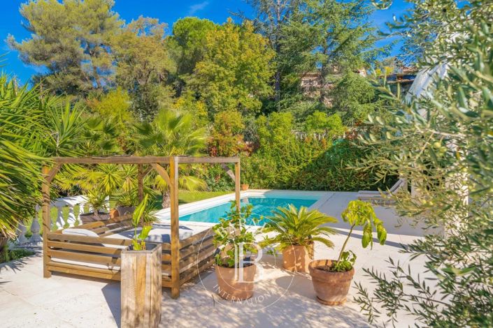 Image No.15-5 Bed House for sale