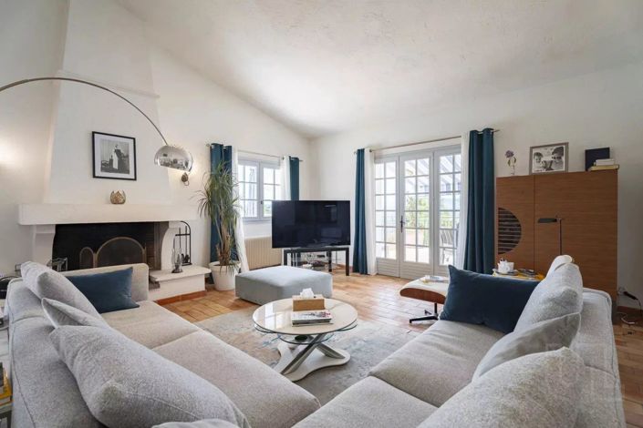 Image No.4-5 Bed House for sale