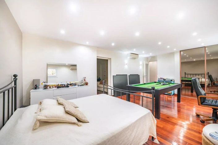 Image No.7-5 Bed House for sale