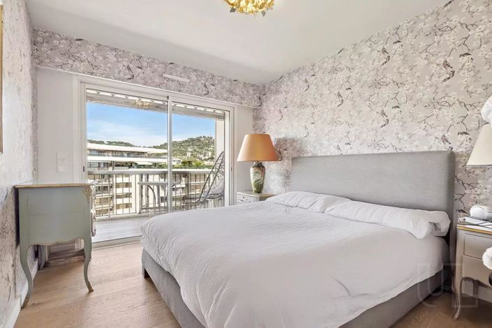 Image No.16-2 Bed Property for sale