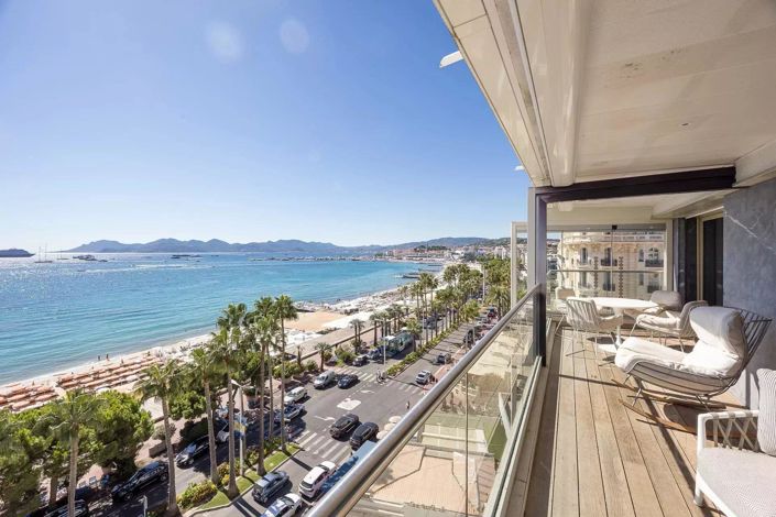 Image No.18-2 Bed Property for sale