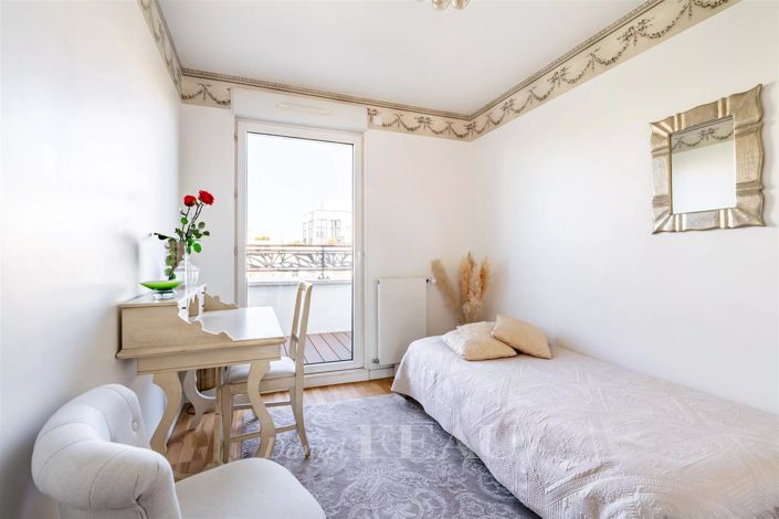 Image No.13-4 Bed Apartment for sale