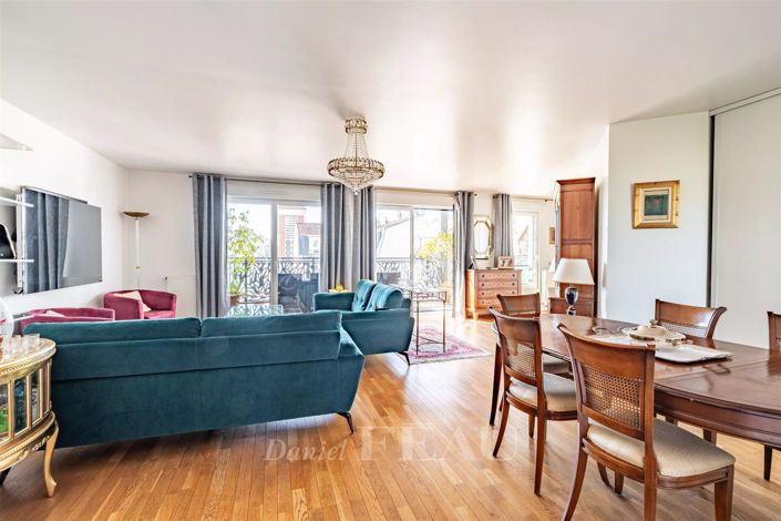 Image No.17-4 Bed Apartment for sale