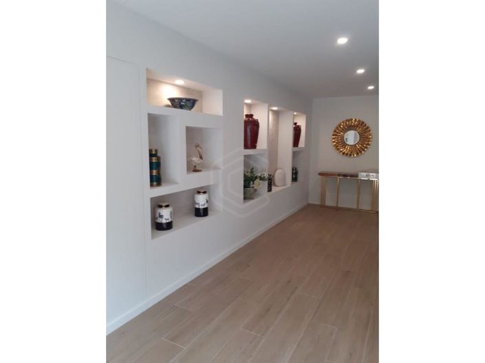 Image No.11-3 Bed House for sale