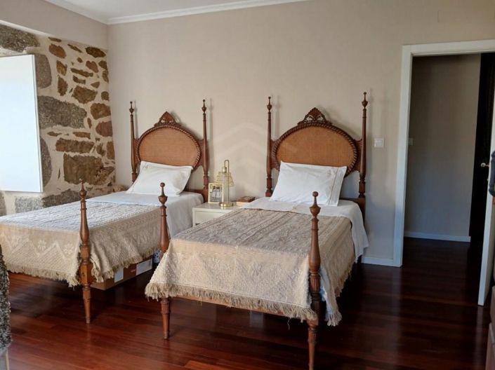 Image No.18-3 Bed House for sale