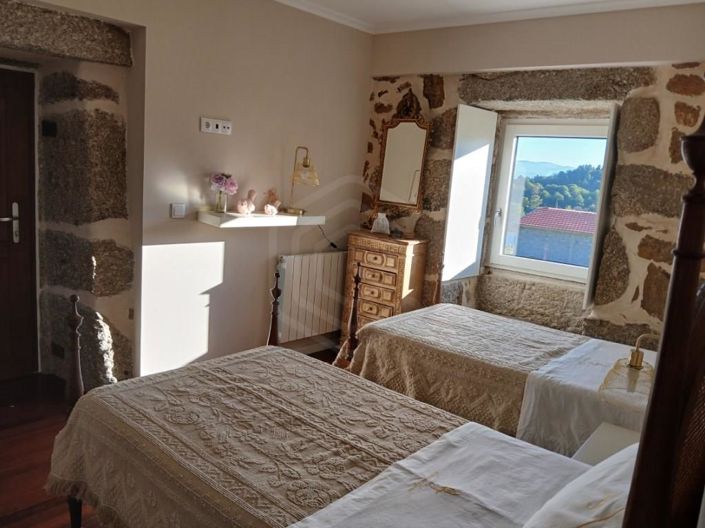 Image No.19-3 Bed House for sale