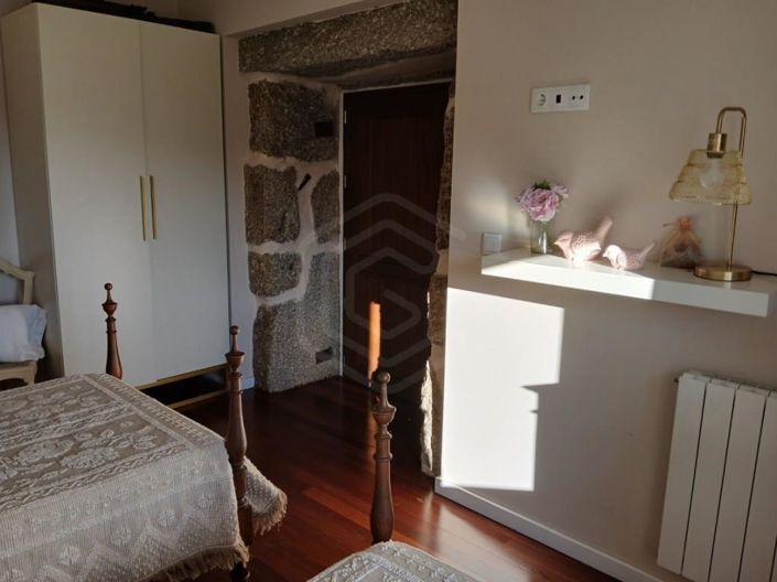 Image No.20-3 Bed House for sale