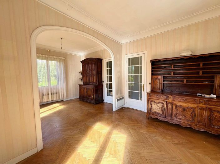 Image No.25-House for sale