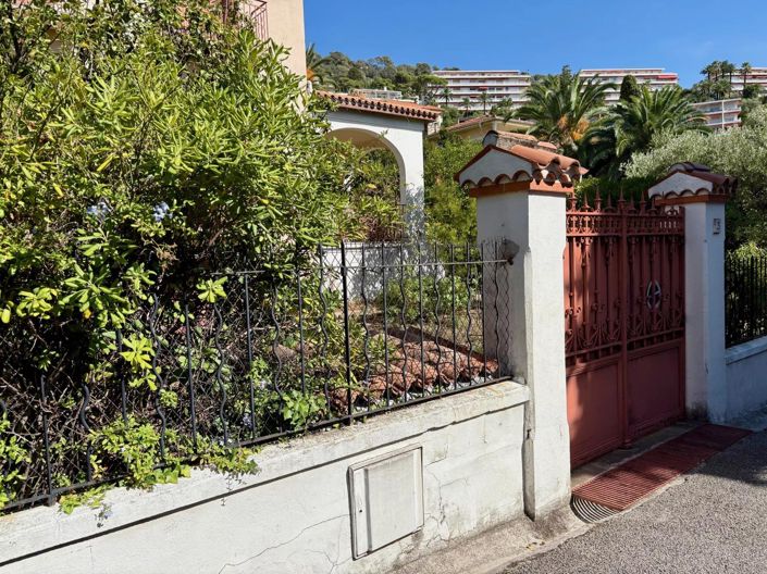 Image No.4-House for sale