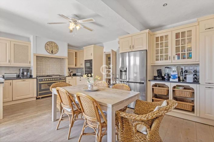 Image No.12-5 Bed House for sale