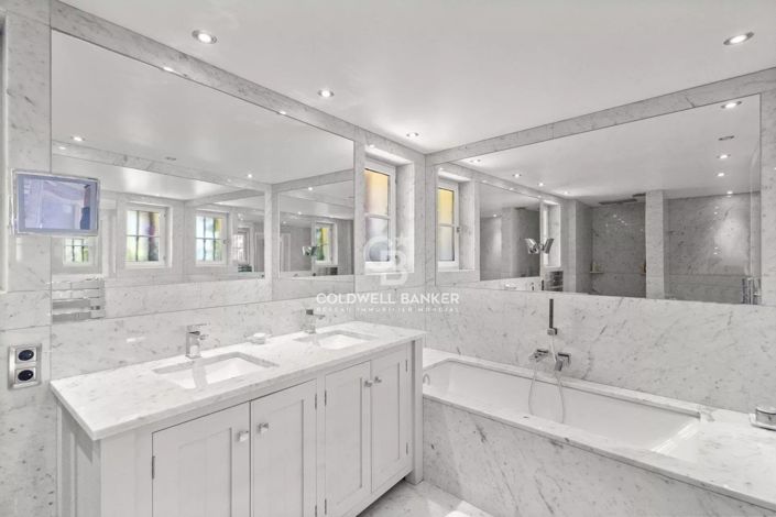 Image No.16-5 Bed House for sale