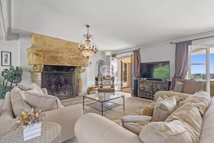 Image No.7-5 Bed House for sale