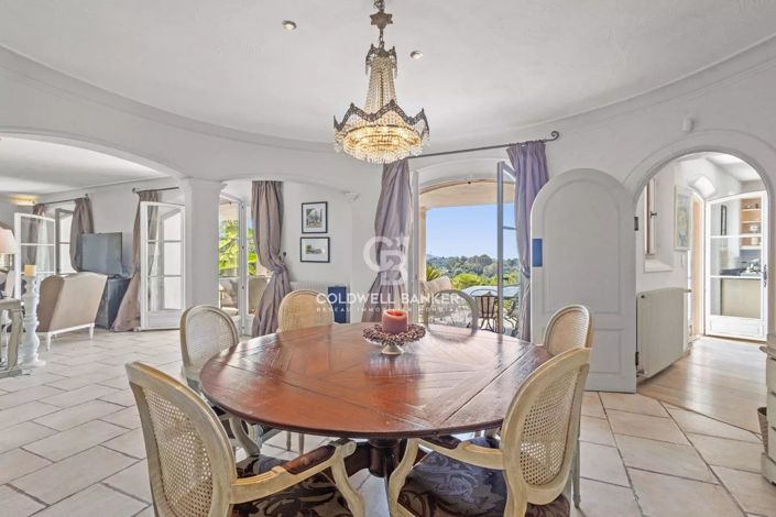 Image No.9-5 Bed House for sale