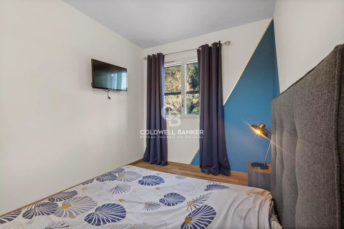 Image No.12-5 Bed House for sale