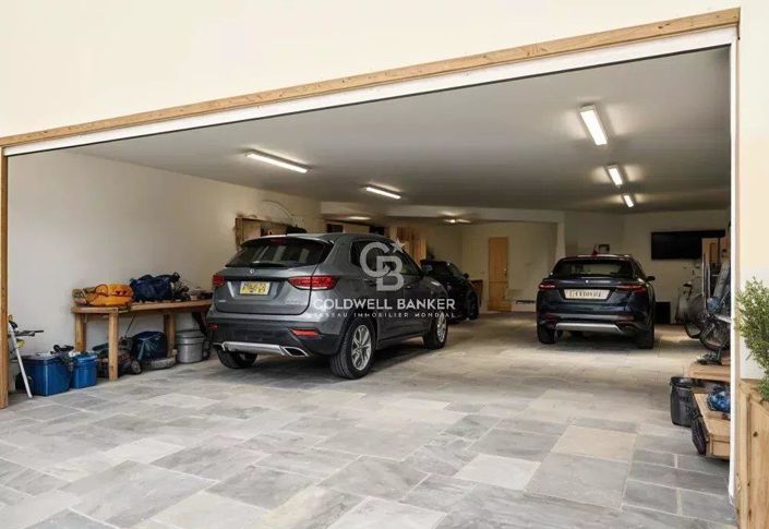 Image No.16-5 Bed House for sale